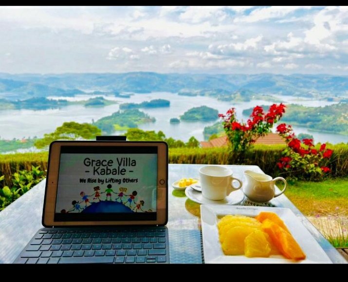 bravniwamanya's tweet photo. Weather for one come and found us prepared for it .
#ExploreUganda
#certifiedtourguide
@ranksugz @AshabaFaridah https://t.co/fuuv9NnfxP