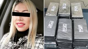 laadelita3's tweet photo. Alerta aeropuerto
Detienen a regidora del PAN por  transportar 45 kilos de cocaína
Denise Ahumada martinez

que mas evidencias del #NarcoPAN
pero los fachitos con estas notas ,calladitos https://t.co/AMGCiFLWUq