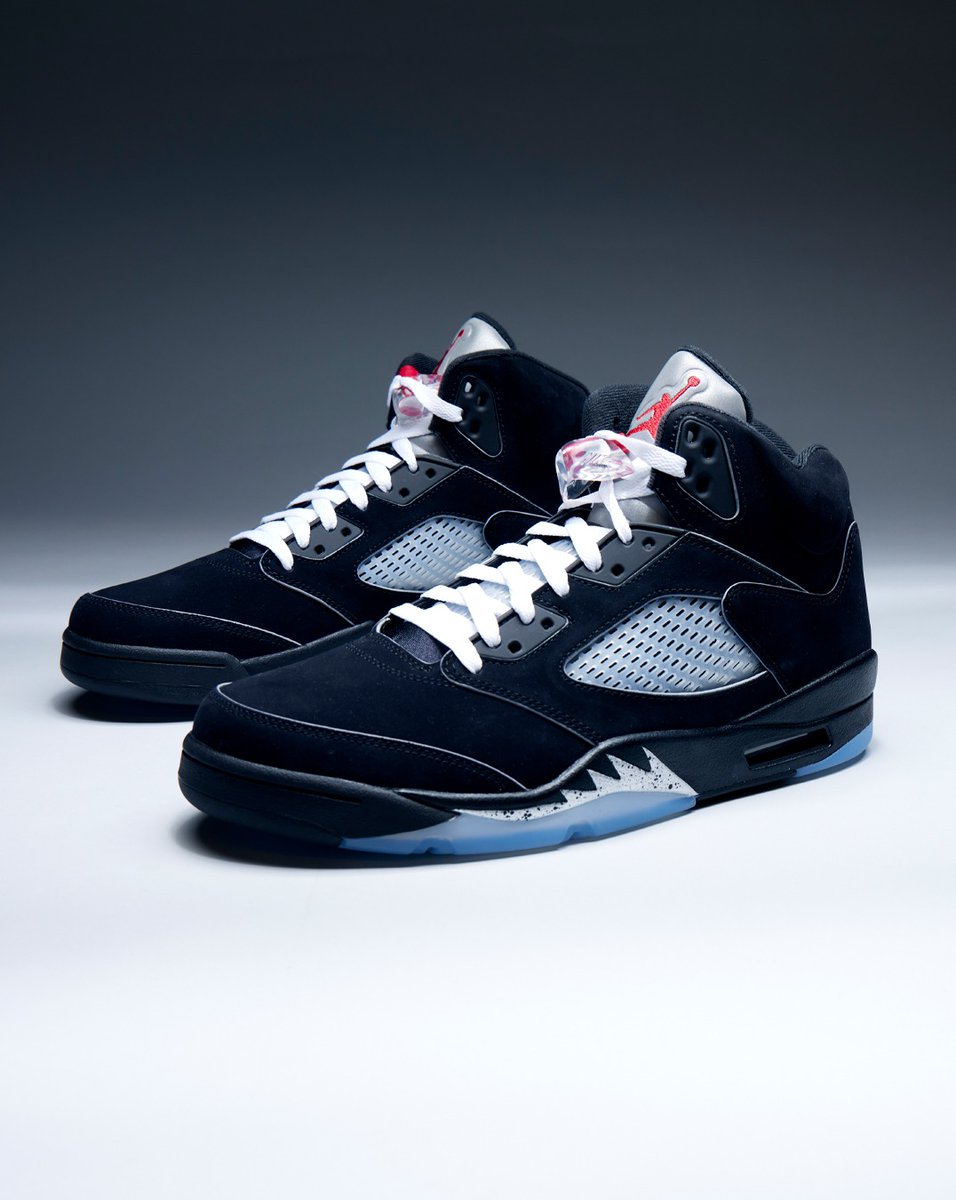 Ad: WHO COPPED??
Air Jordan 5 Retro 'Reimagined'   
=> bit.ly/41zc1Ti

sizes 12 &amp; under still adding