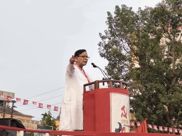 pycpim's tweet photo. "Congrats to Comrade
@salimdotcomrade, re-elected
@CPIM_WESTBENGAL State
Secretary!
Socialism is humanity’s hope.
Defying TMC/BJP tyranny, the Left Front leads West Bengal forward.
#CPIMWB27Conference
#CPIM
#BengalNeedsLeft https://t.co/M64kXLFl92