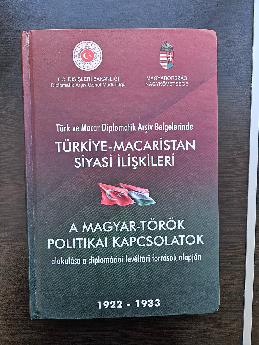 2024 Türk-Macar kültür Yılı özel yayını "Türkiye-Macaristan Siyasi İlişkileri" kitabı  Dışişleri  Bakanlığı tarafından yayınlanmış. Hacettepe Üniversitesinden Değerli dostum Doç.Dr. Emre Saral'ın da editör olarak yer aldığı harika bir eser olmuş tebrikler.