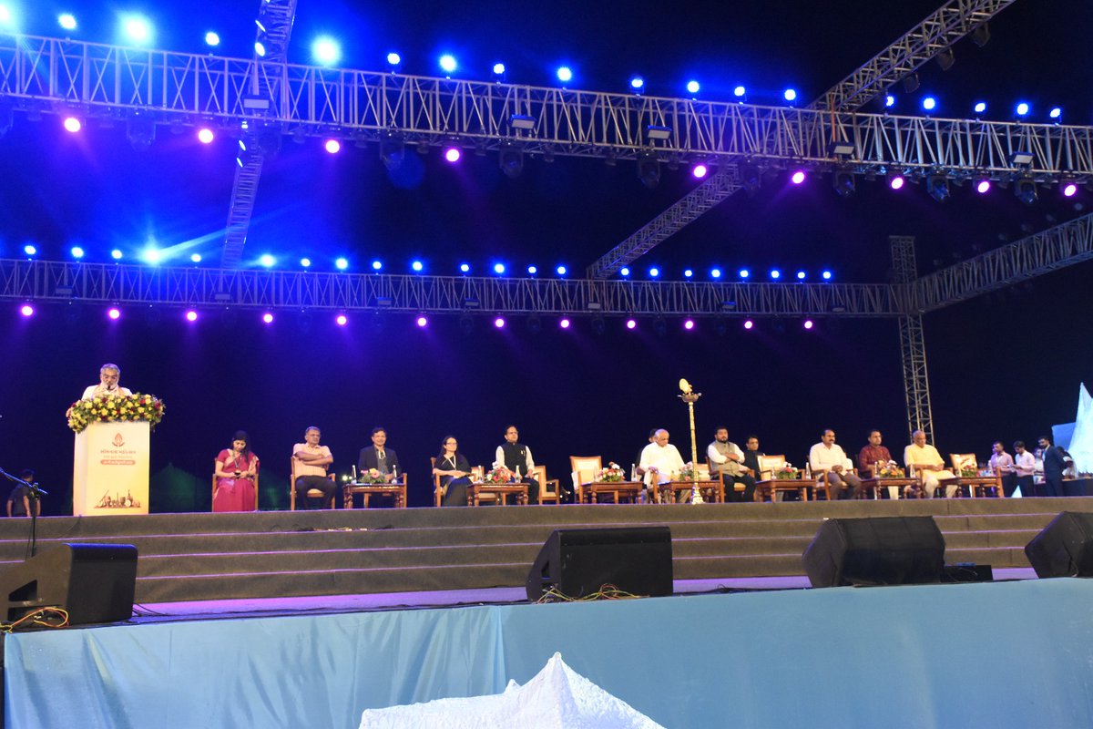 પાવન સોમનાથ ધામમાં ગુજરાતના મુખ્યમંત્રી શ્રી,ભૂપેન્દ્ર પટેલજી  ઉપસ્થિતિમાં ભવ્ય ત્રિ-દિવસીય સોમનાથ મહોત્સવનો શુભારંભ થયો..