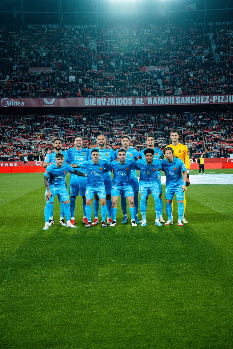 Punto muy peleado fuera de casa 🎒3️⃣5️⃣ Contento por el premio al trabajo del equipo hasta el final. ¡Nos vemos el domingo, familia! 🔴⚫ <a href="/RCD_Mallorca/">RCD Mallorca</a>