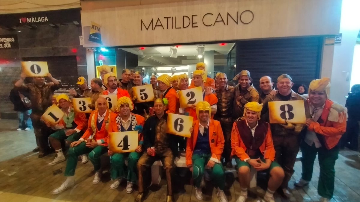 Grandes momentos que te regala el carnaval, ratazo de lujo con <a href="/CChavales/">🎭🎭LOS CHAVALES🎭🎭</a> , son enormes!!!!