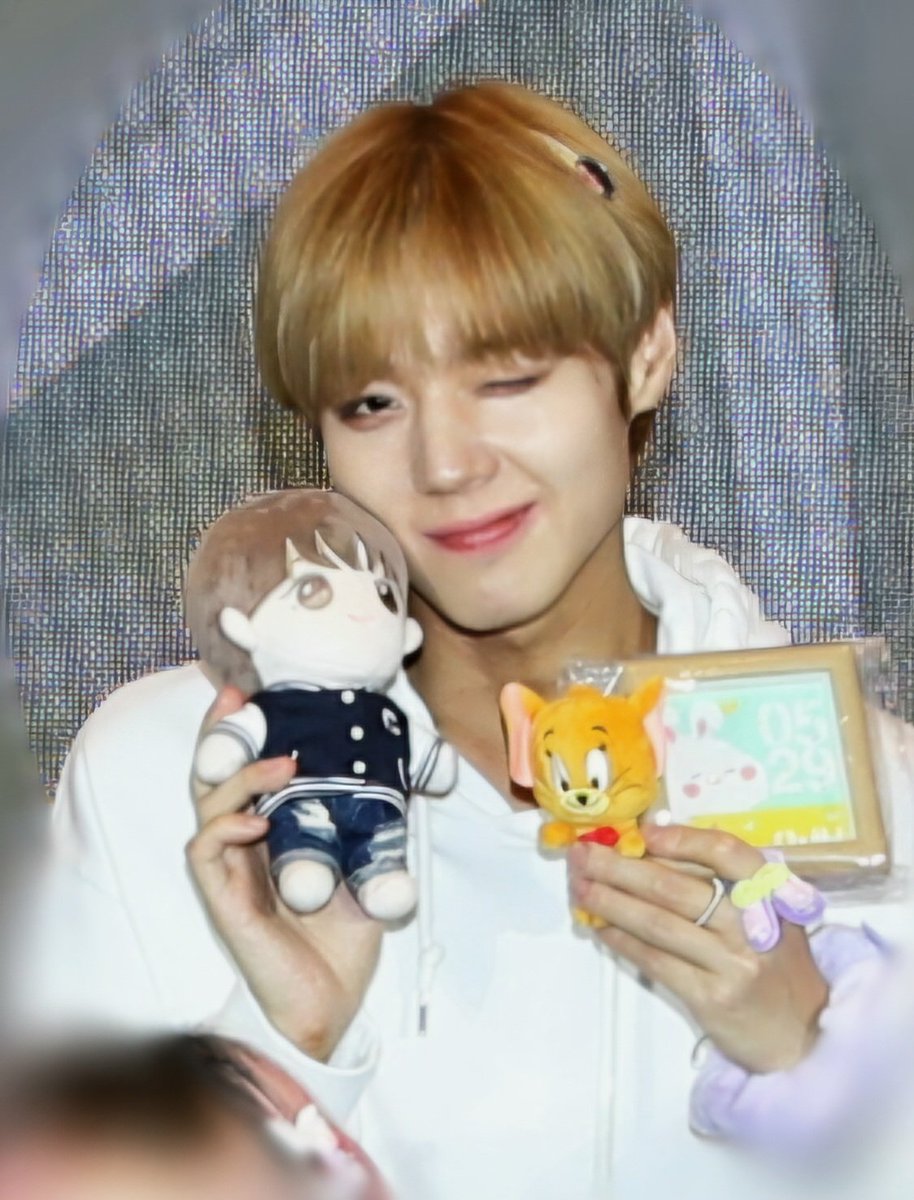 💌 ʟɪsᴛᴇɴ ᴛᴏ ᴍʏ 𝕄𝔼𝕊𝕊𝔸𝔾𝔼 tweet media