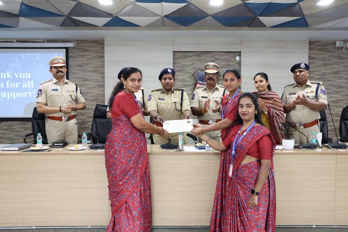 tg_womensafety's tweet photo. Every Case Matters, Every Woman Matters!
CDEW is working tirelessly to ensure women’s safety, dignity, and well-being through counseling &amp; reconciliation.
✅ 9,886 cases handled
✅ 32K+ counseling sessions
✅ 40% reconciliation rate
Your safety is our priority!
#Empowerment #CDEW https://t.co/7Tr46gaAJ5