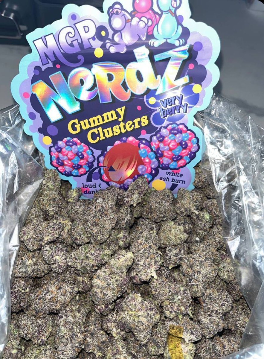 LiftedleafHQ's tweet photo. Gummy CLUSTERS 
: VERY BERRY 🍓🍓 https://t.co/w7nZNxscAU