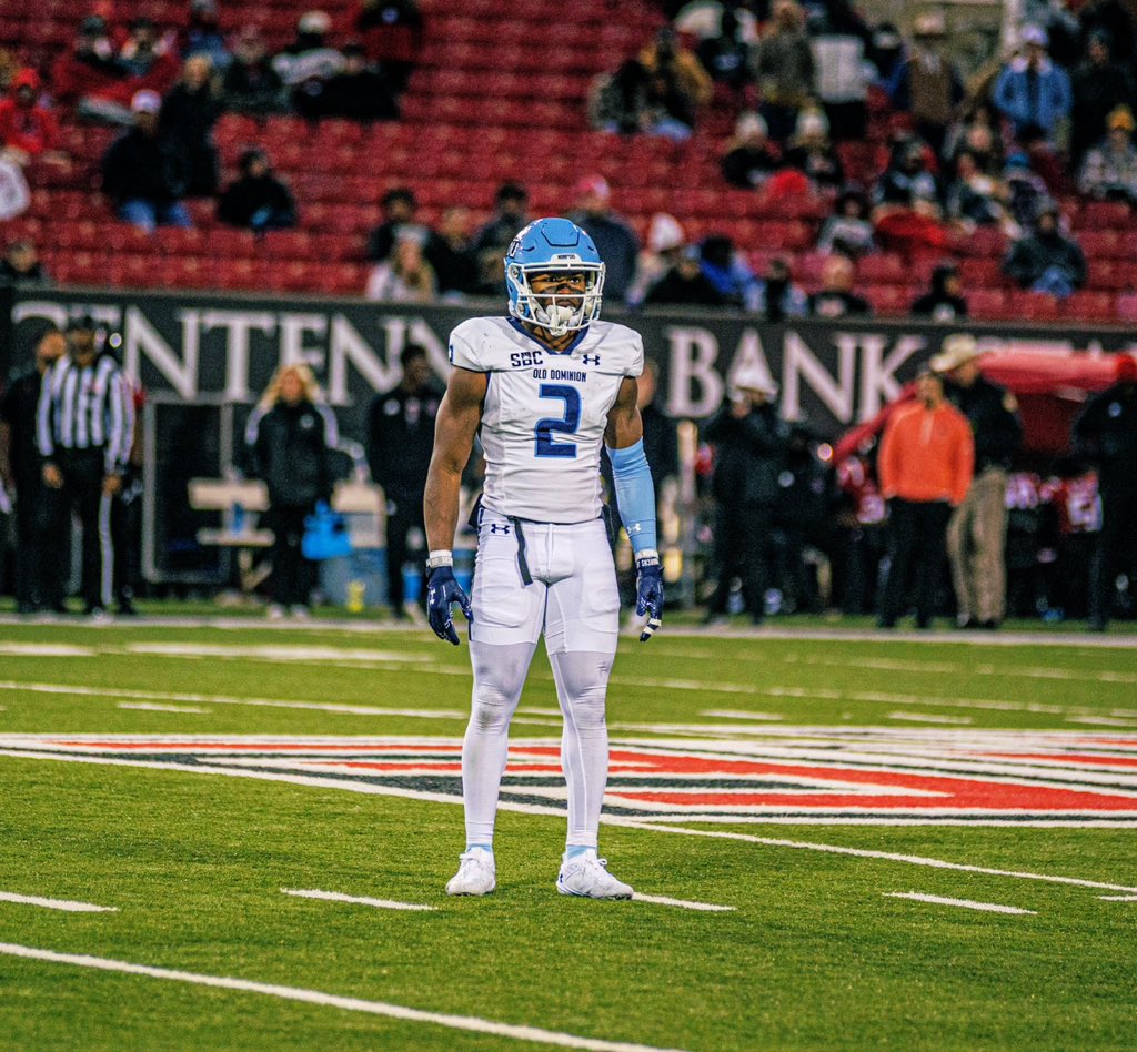 After a great conversation with <a href="/CoachKodyCook19/">Kody Cook</a> I am Blessed to receive an Offer from Old Dominion University🤍! #agtg #gomonarchs <a href="/CoachHSims/">HUNTER SIMS</a> <a href="/RickyRahne/">Ricky Rahne</a> <a href="/CoachDgrant/">Darnell Grant</a> <a href="/KinslerLatish/">Latish Kinsler</a> <a href="/ODUFootball/">ODU Football</a> <a href="/ODUSports/">ODU Athletics</a> <a href="/adamgorney/">Adam Gorney</a> <a href="/Rivals/">Rivals</a>Friedman @RivalsRichie @Rivals <a href="/DMFootball258/">Driven Minds</a>