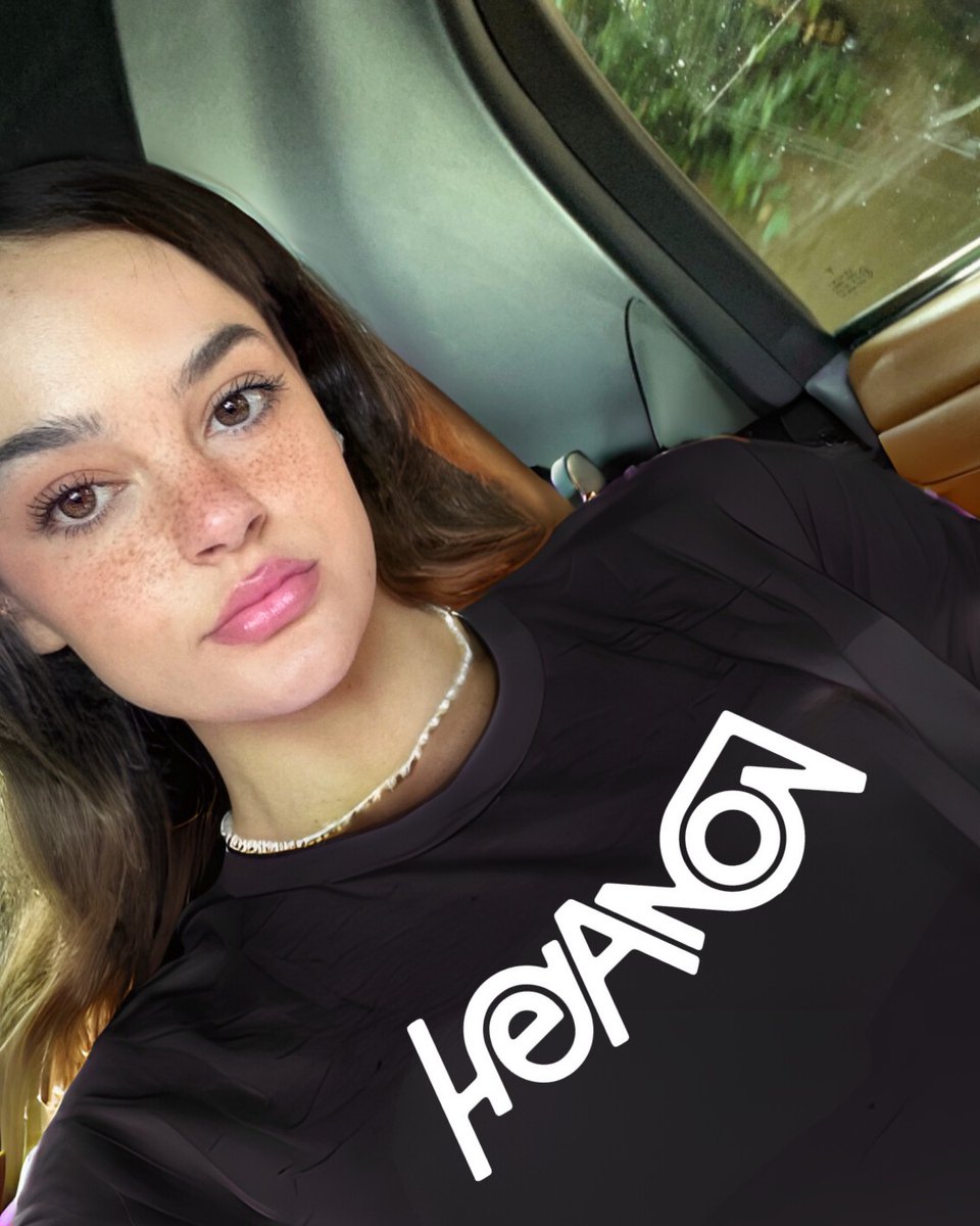 Hannah Hughes tweet media