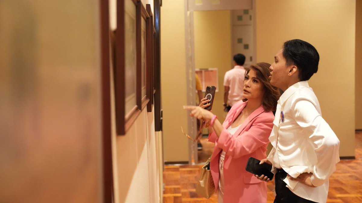 bamaquino's tweet photo. .@PinkyAmador: “Nakakapangilabot yung makita ko yung actual na damit ni Ninoy Aquino during his assassination. Also the markings on the wall of his cell wherein he would count the days of his incarceration (which was 7 years and 7 months).

A lot of his and Cory’s and PNoy’s personal effects, memorabilia, letters and awards made them seem so much more human (although I have met the 2 past presidents) and was there at UST for the funeral of Ninoy and Edsa revolution in the streets, noise barrages, etc. 

Of note was the letter of Ninoy to Pnoy stating he would not defend himself in the military court accusing him of trumped up charges of sedition. 

Being someone who experienced martial law and the edsa revolution, the Aquino Center really brings forth INSPIRATION and the courage to do what is good and honest for the nation.”

#EDSA39