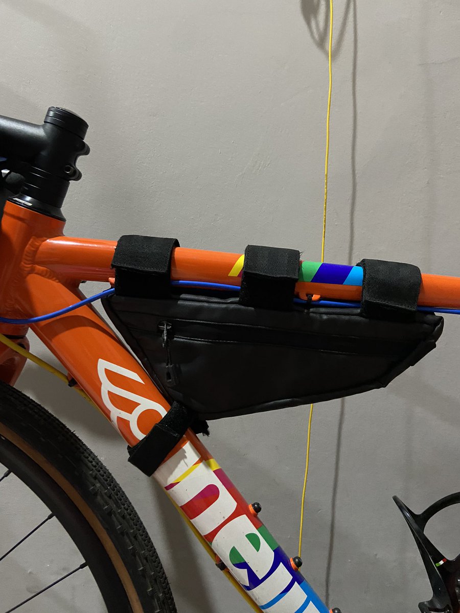 lesmanaandy94's tweet photo. #fnfjb WTS Frame Bag Sepeda (Used) Rp 100rb https://t.co/08rQZMWdcv