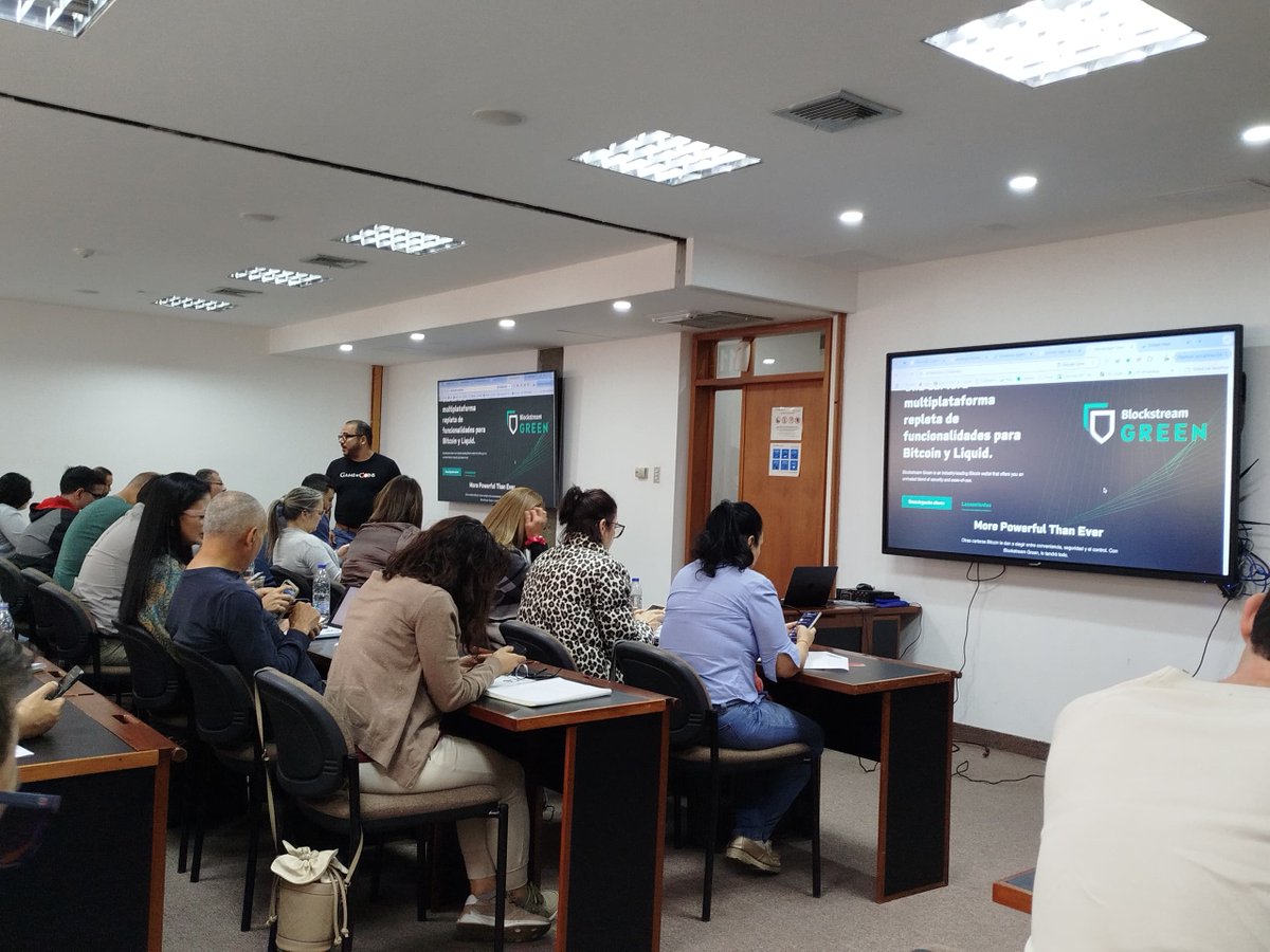 Ani₿al Garrido (@anibalcripto) on Twitter photo El pasado fin de semana compartimos con más 50 personas del #DiplomadoDeCriptactivos que impartimos desde la <a href="/academiabtcucab/">Academia BT&C UCAB</a> aquí en Caracas 🇻🇪
Ver la emoción y curiosidad en el rostro de los participantes al conocer sobre temas tan innovadores como criptografía, llaves El pasado fin de semana compartimos con más 50 personas del #DiplomadoDeCriptactivos que impartimos desde la <a href="/academiabtcucab/">Academia BT&C UCAB</a> aquí en Caracas 🇻🇪
Ver la emoción y curiosidad en el rostro de los participantes al conocer sobre temas tan innovadores como criptografía, llaves