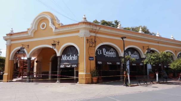 #INAH ya aprobó un proyecto de restauración para El Parián y costará 20 millones de pesos que serán aportados por los concesionarios, anunció la presidenta de #Tlaquepaque, <a href="/LauraImelPerezS/">Laura Imelda Pérez Segura</a>
