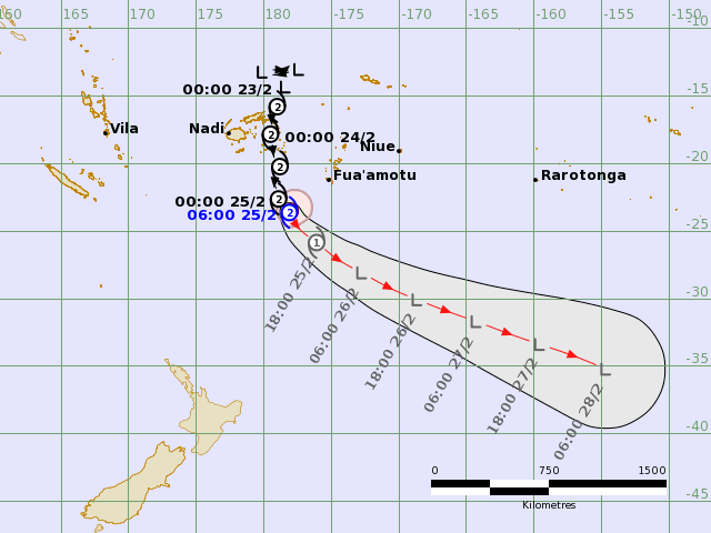 LimWeather's tweet photo. #Cyclone #Rae now down to 60mph TS/C2 Aus to head SE,forecast to continue weakening til post tropical transition as it heads out to sea with no more threats to land after S #Tonga
#Wxx #Wxtwitter #TropicsWx #CycloneRae https://t.co/Vn3vlSJR1e