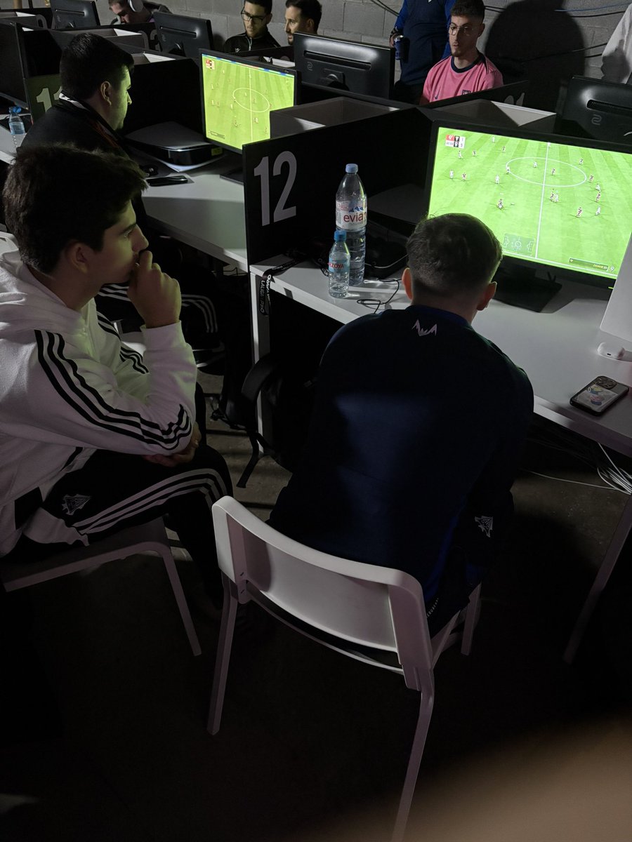 Hoy empezamos una nueva etapa en el <a href="/ABPEsports/">Albacete Balompié Esports</a> junto a <a href="/Pollichris98/">Pollichris 🐥</a> y <a href="/OscaarBuitrago/">Oscar Buitrago</a>. Muchas ganas de esta jornada 1 y mucho trabajo detrás. A por todas 🔥