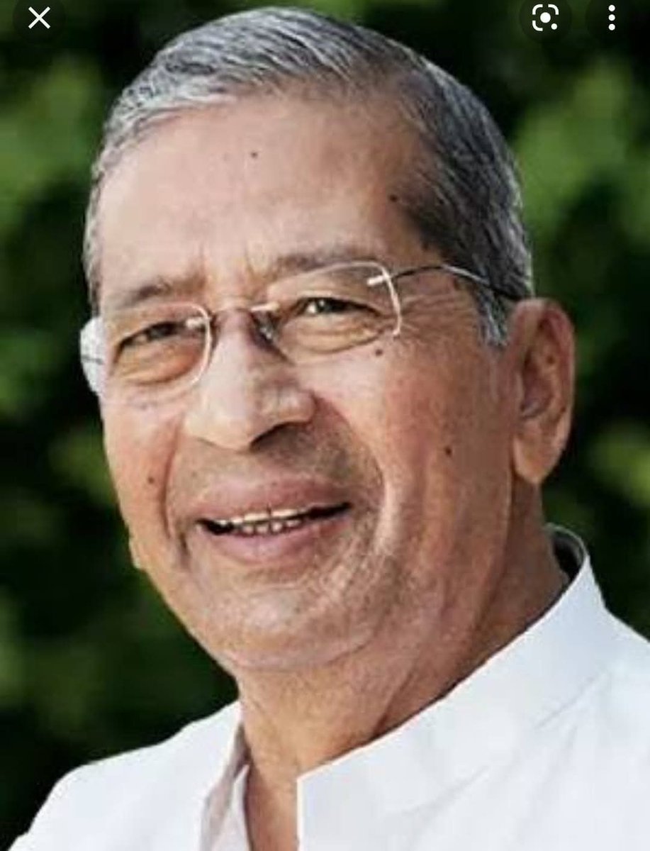 BDJade1's tweet image. Today 25th March is remembrance day / Punya smaran of our Bhau, Founder Chairman of #JainIrrigation Systems Ltd - Hon Shri Dr. Bhanvarlal Ji Jain.
Miss you Bhau forever....  Remember you.
We are working n following  your guiding principles.
Bhavpurn Adaranjali. 
💐🙏 
#AjitJisl