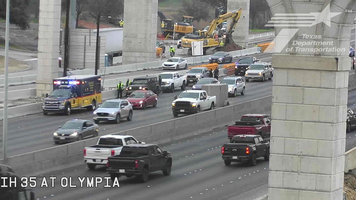 TRAFFIC ALERT FROM <a href="/KSATRJ/">RJ Marquez</a>: Heavy fog and low visibility continues from far North to NW Sides. 1604 has fog issues from parts of 281 to Hwy. 90. There is also a crash now reported on I-35 North at Olympia Parkway.