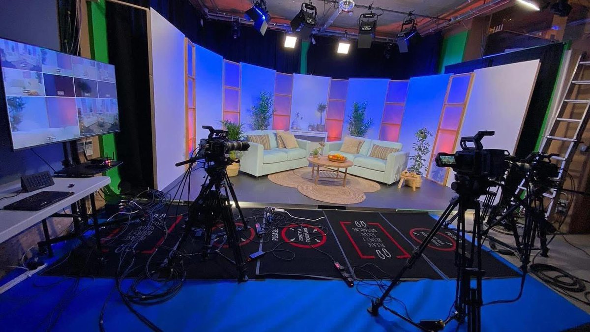 shadowhawkgroup's tweet image. INDUSTRY SERVICES WITH GRACO STUDIOS - gracostudios.com

Graco Studios is conveniently located in north of Dublin City and is a great location for photography or video production 📷 🎥 

#gracostudios #podcasting #videography

@shadowhawkgroup | #yourworldyourentertainment