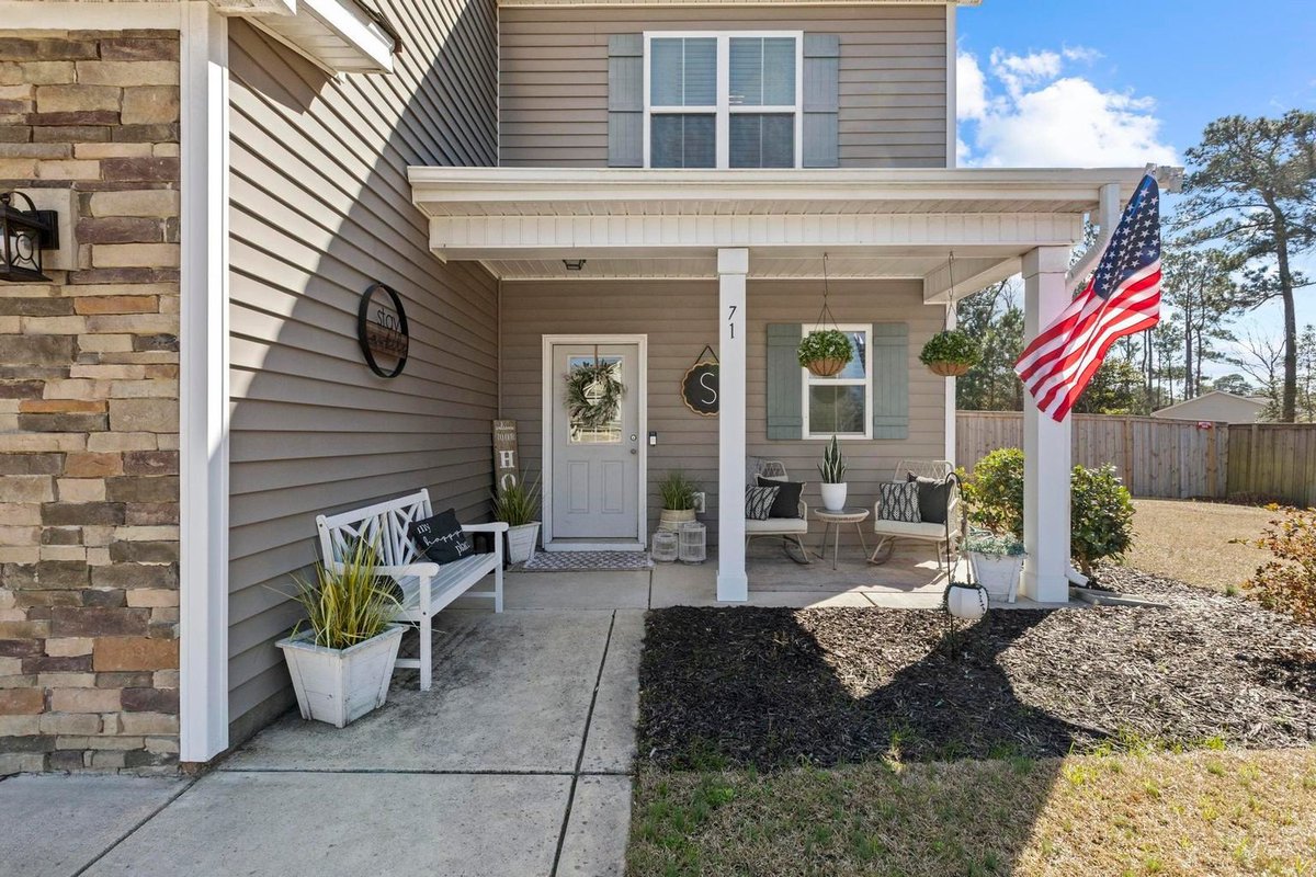 DianeCastroTeam's tweet photo. Featured Listing ✨

🏡 71 Peoples Court, Hampstead, NC
💰 $425,000
🛏 4 Beds | 🛁 3 Baths | 📐 1,964 SqFt

Castro Real Estate Team
Coldwell Banker Sea Coast Advantage
#HampsteadNC #WyndwaterLiving #DreamHome #CastroTeam #RealEstate https://t.co/etC6FHUmqx