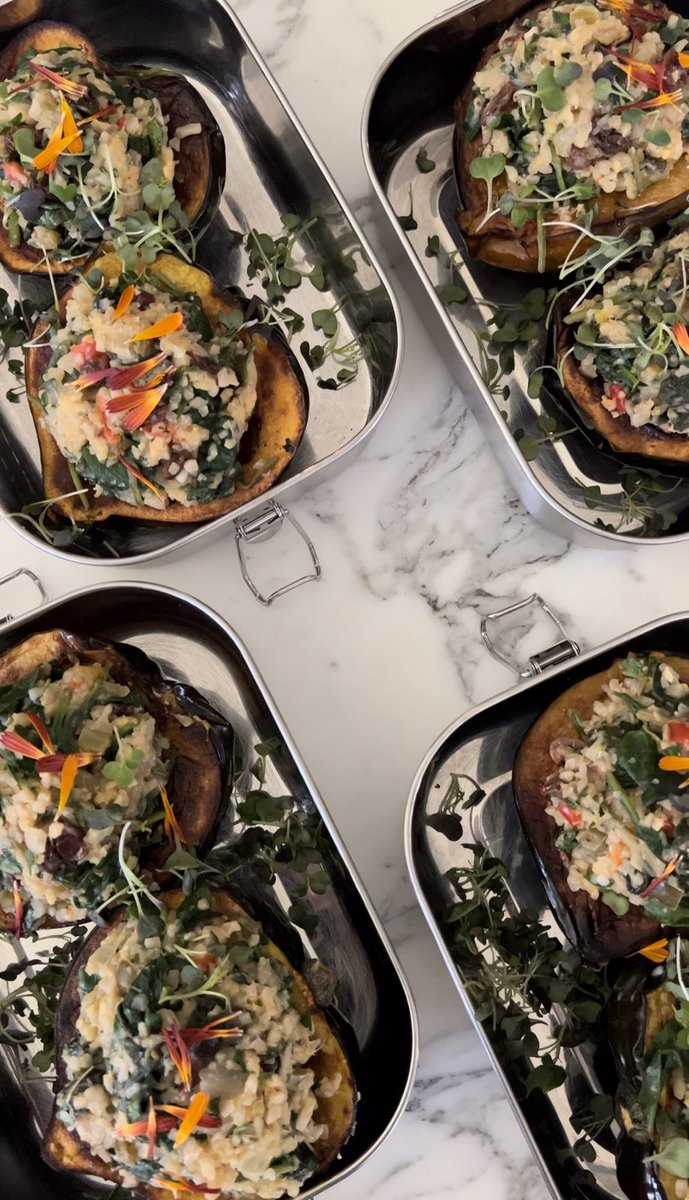 bryan_johnson's tweet image. What I'm eating for the next few days 

Nutty Pudding
50 ml mac nut milk
3 Tbsp ground raw macadamia nuts 
2 tsp of ground raw walnuts 
1 tsp of ground flaxseed 
1 tsp sunflower lecithin 
1/4 cup berries 
3 cherries organic 
2 oz pomegranate juice 

Vegetable Coconut Curry with…