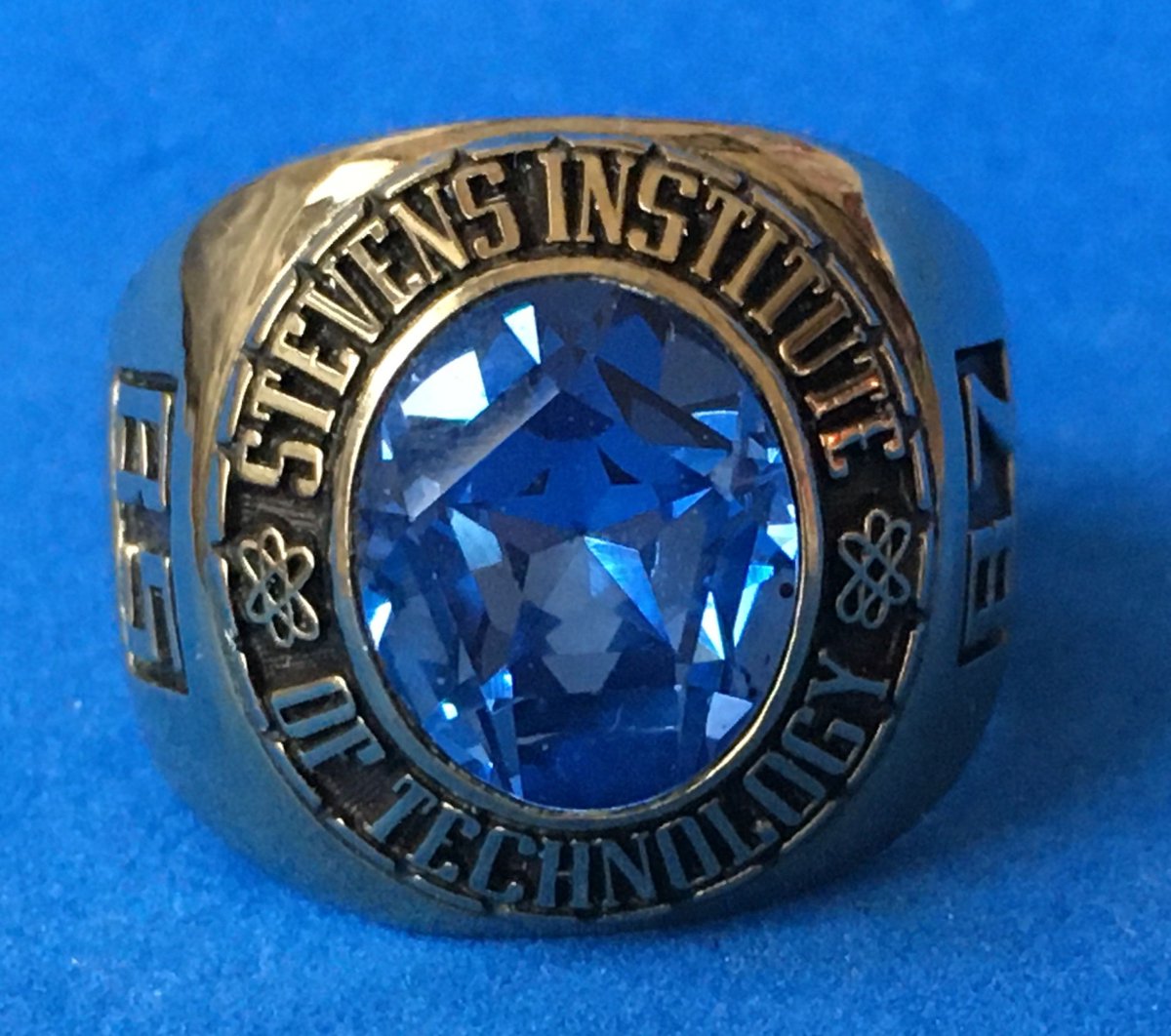 SomewareInTime's tweet image. Check out 1985 Stevens Institute of Technology CLASS RING Balfour Salesman&apos;s Sample GTC ebay.com/itm/1672746635… #eBay via @eBay ebay.com/itm/1672746635… #stevensinstituteoftechnology #schoolring #balfour #eBay #mensjewelry #classring #salesmansample