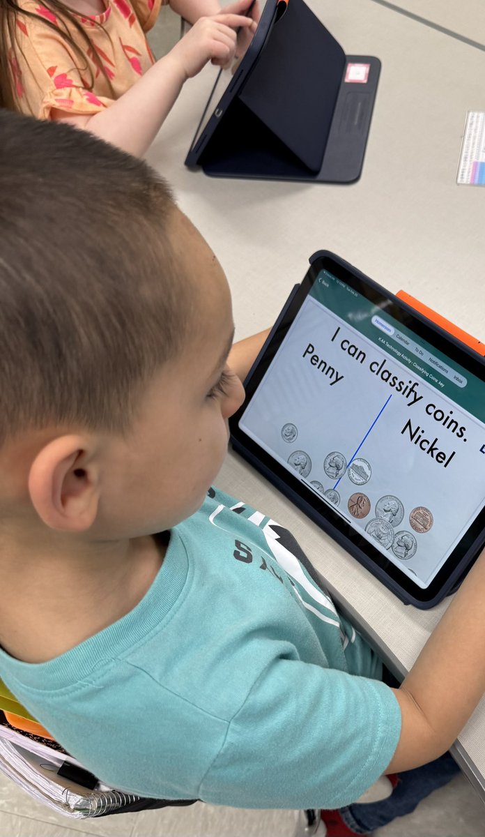 MrsEstes8's tweet image. Kinder @DeganElementary classified coins in Keynote and turned in their work to Canvas to show their teacher and Pandy! 🐼 🎉 #DigitalLisd