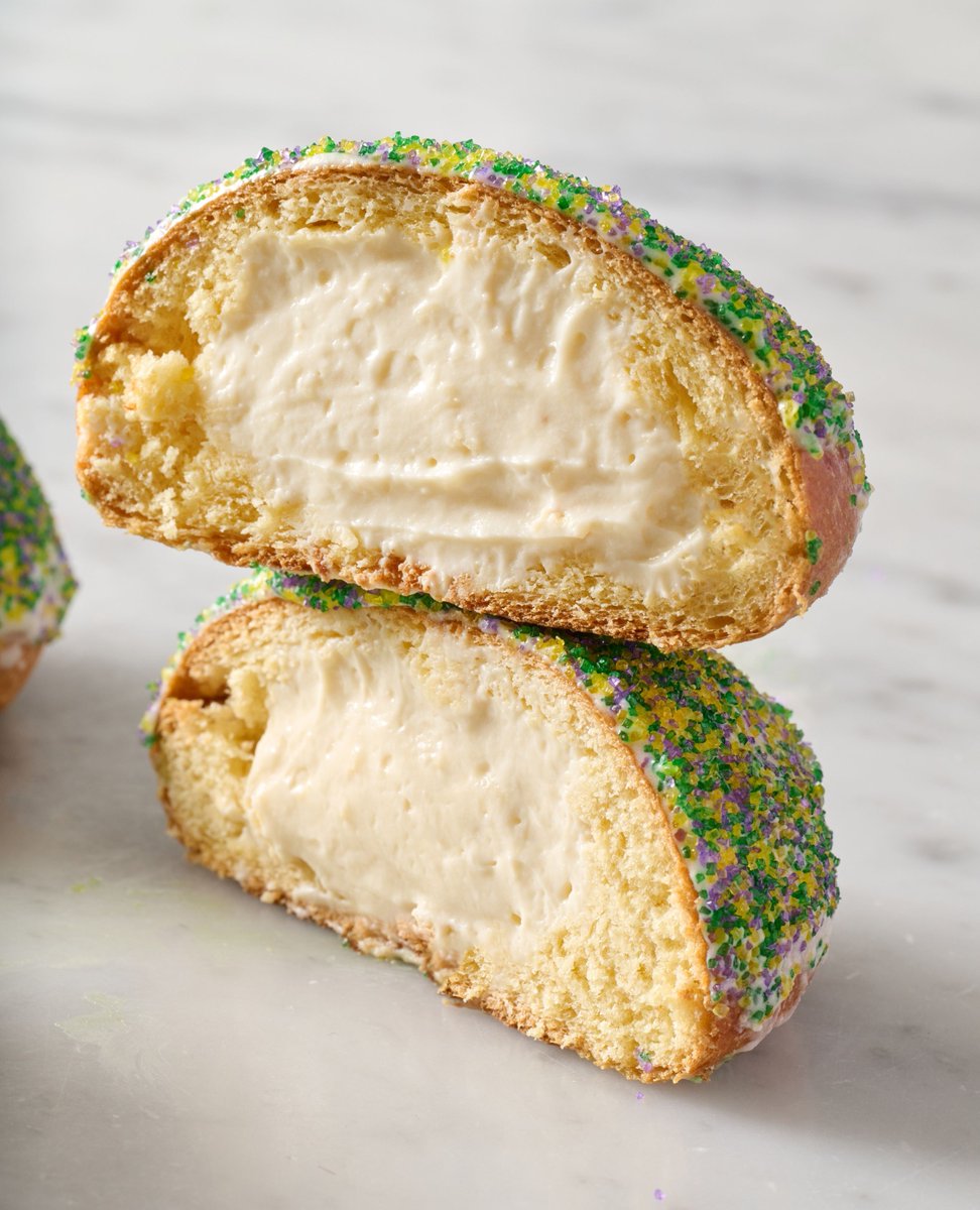 🎉🎭 Get ready to celebrate because our Mini King Cake is back! 👑✨