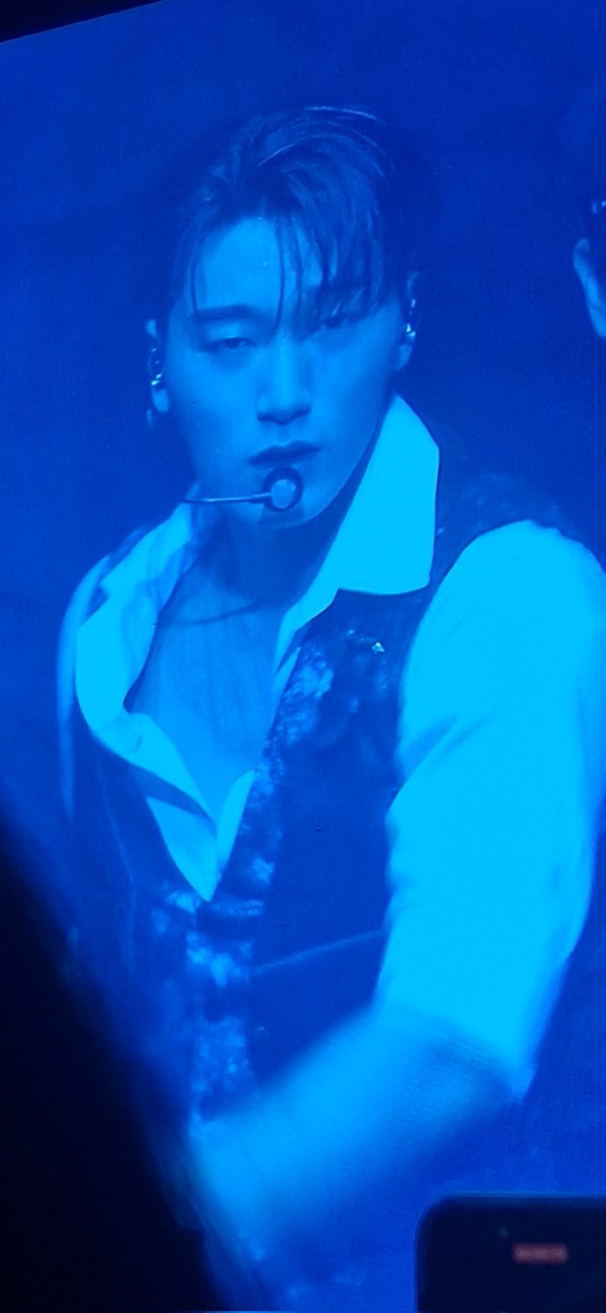 LhostisManon's tweet photo. Mon tout premier concert je ne m'en suis toujours pas remise..
Laissé moi y retourner omg..
#ATEEZinParis #ATEEZ @ATEEZofficial #CHOISAN #mingi #san #HONGJOONG https://t.co/Ptq32bZXW5