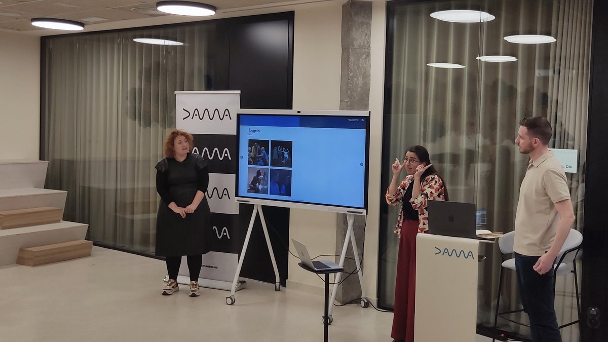 #LosMartesDeDAMA Ángela Ibáñez e Iker Azcoitia analizan sus experiencias incorporando la sordera en la narrativa audiovisual y nos proponen una guía de buenas prácticas para una representación adecuada de personajes sordos y de la lengua de signos.