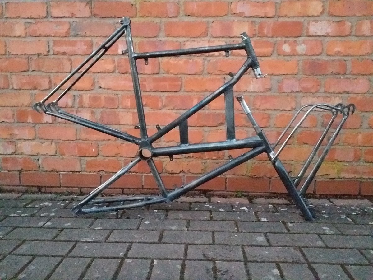 FinchettsBrook's tweet image. Was thinking this must be the oddest bike build yet... Then glanced at my bed bike in the garage 😁
This might be 2nd oddest then....
