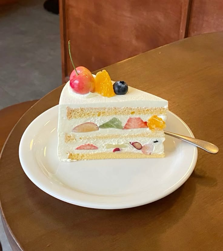 Slices of fruit cake 🍊🫐