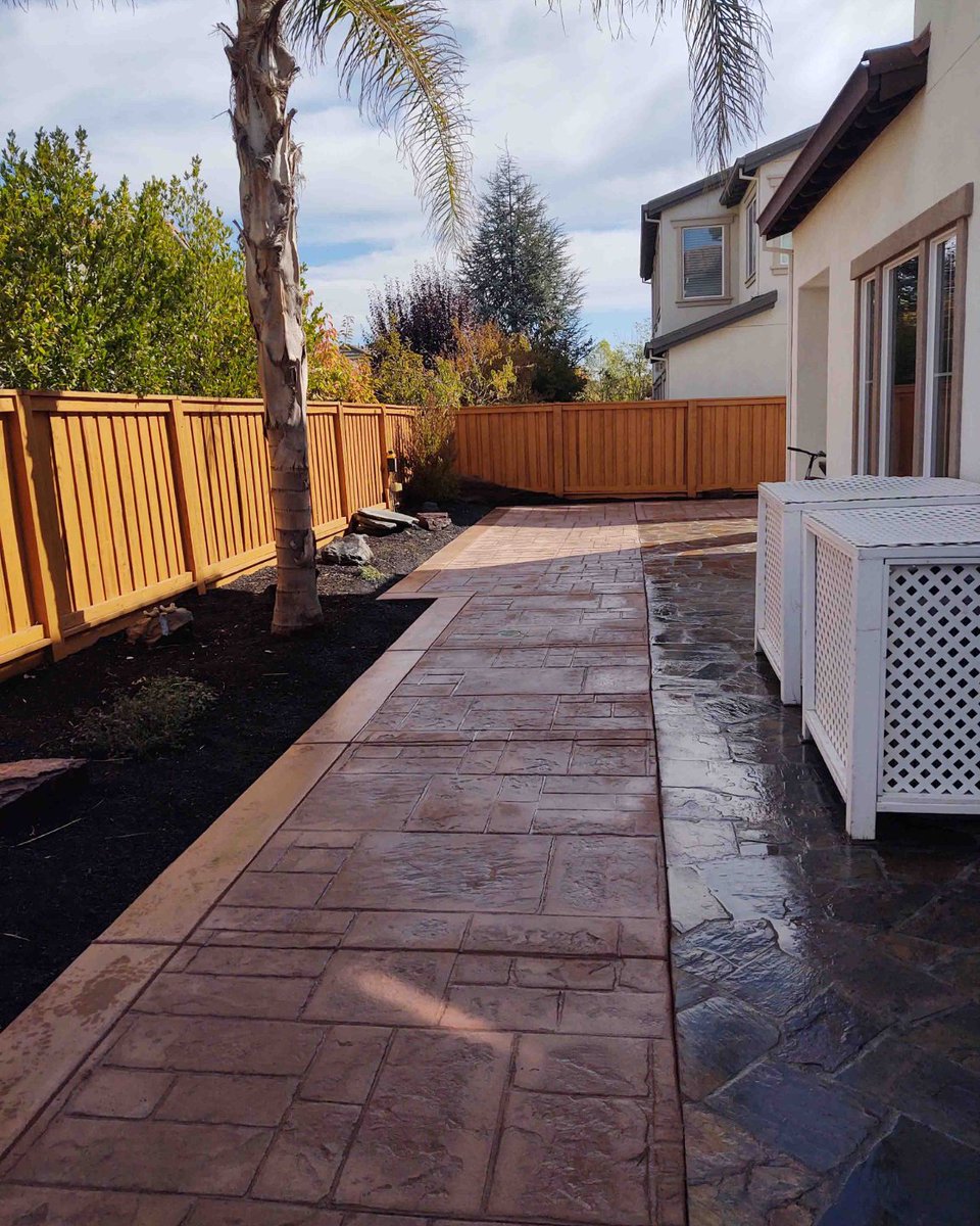 ColoresTree's tweet image. A well-crafted fence is both functional and attractive. My fence services offer a range of styles to complement your property while ensuring security. Reach out for a consultation today!
#FenceServices #ColoresTreeService 
treeservicesaromas.com