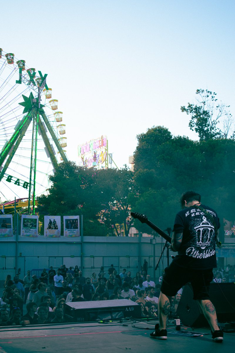 GerbaMonkey's tweet photo. @PinkmanVicky nos hace llegar estas maravillosas fotos de nuestro concierto en @VivaLaFeriaAB 

Una merecida celebración de nuestro décimo aniversario enseñando nuestras canciones ante lo que acabaron siendo algunos miles de personas. https://t.co/UDQLQT1CEY