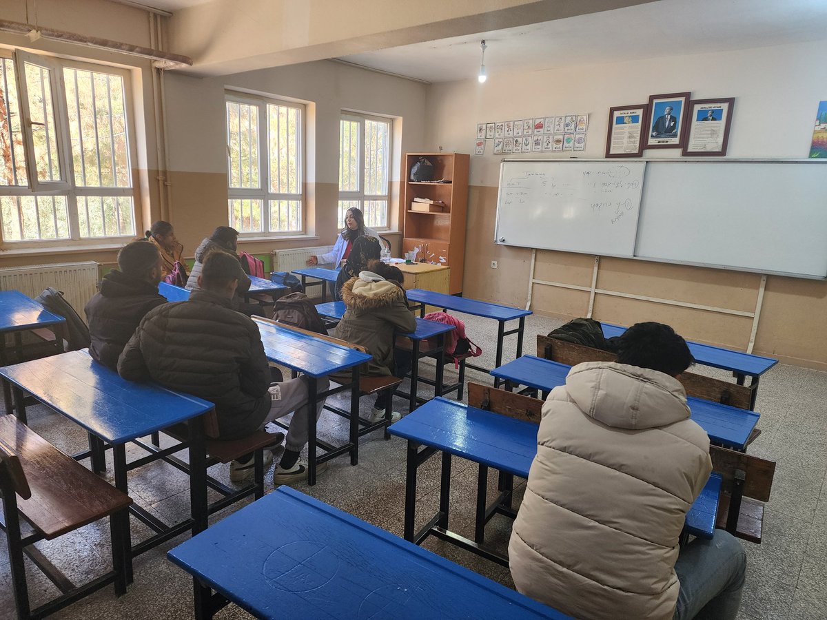 2024-2025 2.Dönem Veli Toplantımızı gerçekleştirdik.
Eğitim, Aileyle Güçlenir!✨ Velilerimizle bir araya gelerek öğrencilerimizin gelişimi üzerine konuştuk. Katılım sağlayan tüm velilerimize ve emek veren değerli öğretmenlerimize teşekkür ederiz.
<a href="/bigepurfa/">BAŞARIYI İZLEME VE GELİŞTİRME PROJESİ</a> <a href="/HaliliyeMem/">Haliliye İlçe Milli Eğitim Müdürlüğü</a>