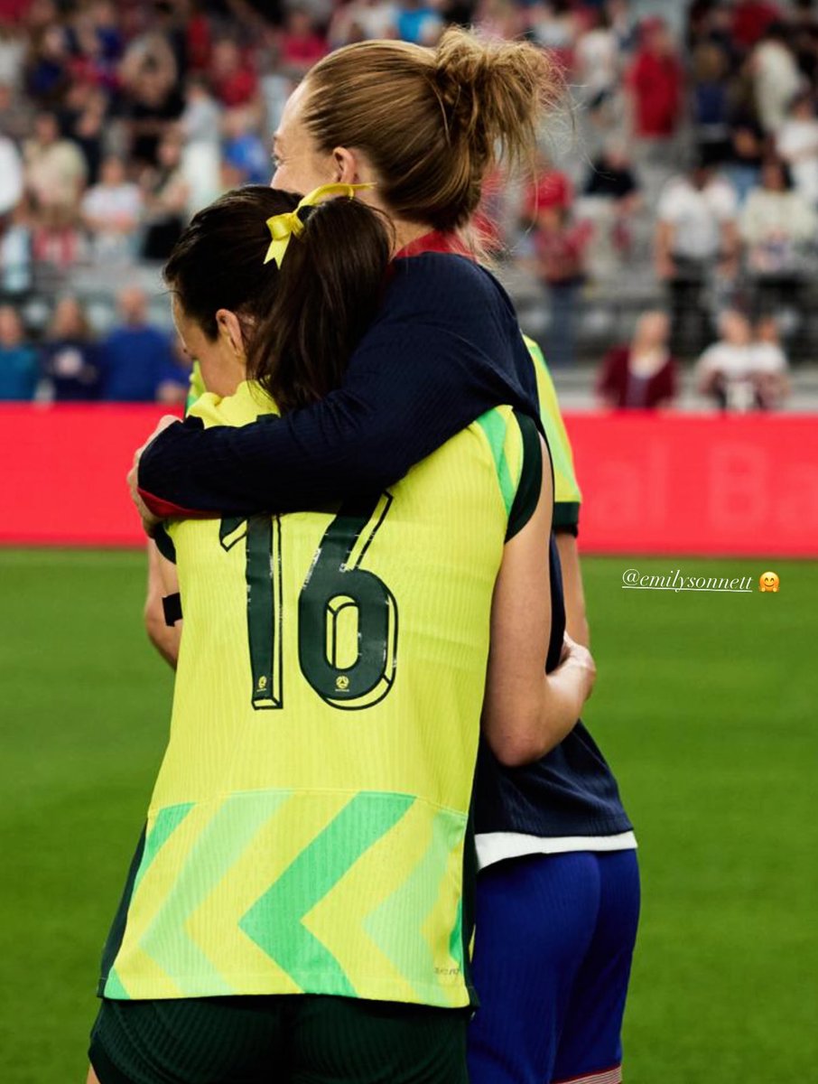 KAYLASORREL's tweet image. kaylasorrel posted: look! I’m being nice @ofunwavered