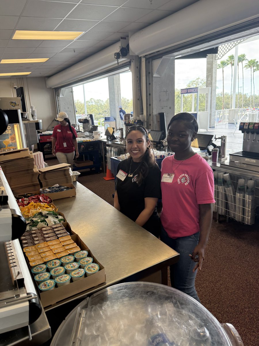 The South Fort Myers High Entrepreneur Academy had a great time working with the Minnesota Twins today; they learned about the players' academy and helped out in the concession stand during the New York Yankees game.