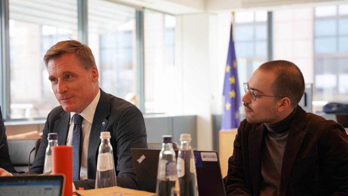 EESC_President's tweet photo. A great exchange with @AU_ECOSOCC Presiding Officer,  @louischeicks on strengthening EU-Africa #CivilSociety ties!

From gender equality, climate action &amp; youth participation, we are building on our #MoU to turn dialogue into action.

Together, we amplify civil society’s voice! https://t.co/F81QdHniaw