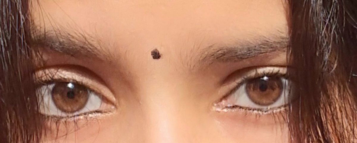 _precious_bean_'s tweet photo. My eye media 🫢 https://t.co/NZNeFdDoeZ