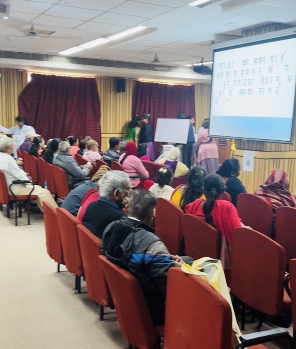 Rashi__Kumar's tweet image. 🧠Kicked off Day 0 of #AAICNeuro by conducting a workshop on cognitive assessment for students. Highlight! A rehab support session for patients & caregivers. 60+ attendees—those who fuel our research & deepen our understanding of dementia @drskushwaha @DelhiIhbas @alzassociation