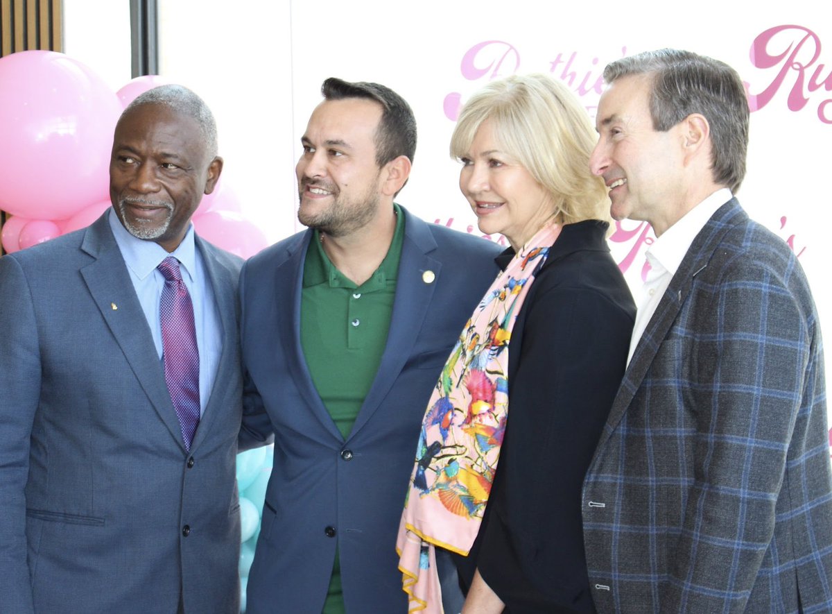 ahkleinert's tweet photo. Thank you to everyone who joined us for the grand opening of Ruthie's Cafe. A special thank you goes out to @SPSCC1600 & @dallasmavs #ManiAACs for adding so much FUN to the celebration! Come visit us at our new permanent location: 1632 Martin Luther King Jr. Blvd! #FueledByGood https://t.co/OWjcaclhwr