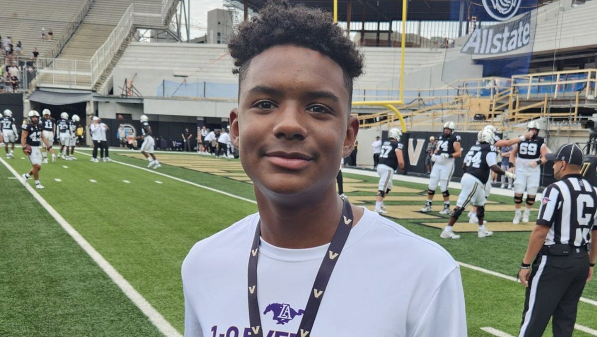 In the <a href="/thesevens7on7/">The Sevens Football</a> Standouts article, I referenced some major takeaways.

One was how impressed I was with the young quarterbacks at the event. 

There were some future stars from the 2028 and 2029 classes throwing it around.

VIP Story: 247sports.com/longformarticl…

<a href="/247Sports/">247Sports</a>