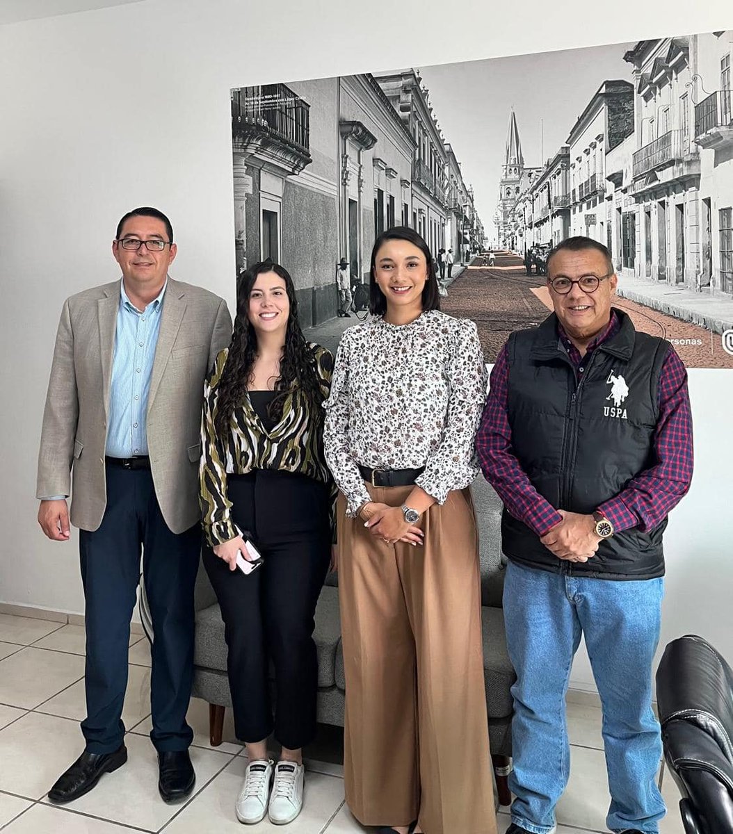 #AlEstiloJalisco Recibimos a funcionarias públicas del Gobierno de Zapopan. 
¡Estamos para ustedes!