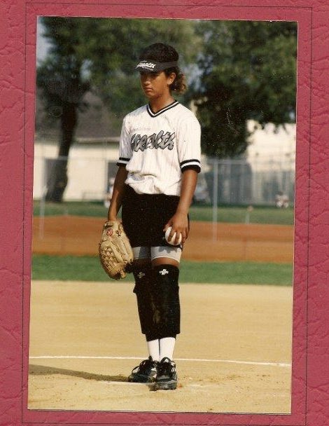 Wow softball sure has changed! 🤣 the ball, the visor, the knee pads, the shorts! 14 year old Jessica right here.