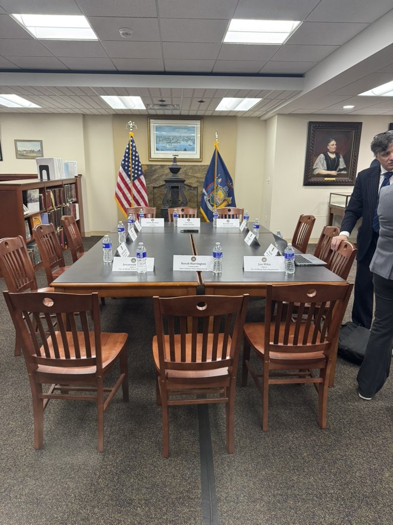 Giuliana Bruno (@giulianabrunotv) on Twitter photo Happening now in Albany: <a href="/GovKathyHochul/">Governor Kathy Hochul</a> will meet with officials including <a href="/MayorSheehan/">Albany Mayor Kathy Sheehan</a>, <a href="/ACSOTWEET/">AlbanyCountySheriff</a>, <a href="/albanypolice/">Albany Police</a>, and <a href="/MCCoyCountyExec/">Dan McCoy-CountyExec</a> for a “Public Safety Roundtable”
<a href="/WTEN/">NEWS10 ABC</a> Happening now in Albany: <a href="/GovKathyHochul/">Governor Kathy Hochul</a> will meet with officials including <a href="/MayorSheehan/">Albany Mayor Kathy Sheehan</a>, <a href="/ACSOTWEET/">AlbanyCountySheriff</a>, <a href="/albanypolice/">Albany Police</a>, and <a href="/MCCoyCountyExec/">Dan McCoy-CountyExec</a> for a “Public Safety Roundtable”
<a href="/WTEN/">NEWS10 ABC</a>