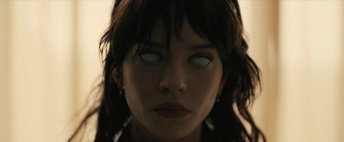¿No estáis cansados de leer, y escuchar, que ya no se hacen buenas películas de terror? Pues yo como amante del género lo estoy, 10 ejemplos de películas, de este género, actuales que son excelentes, dentro hilo 🧵