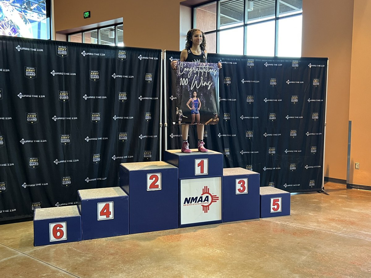 Monarchs_MHS's tweet image. Hey @ManzanoMonarchs!  Help me congratulate Emma Gutierrez on her Back to Back State Champion title!  Way to rep the #PurplePride Emma! 👑