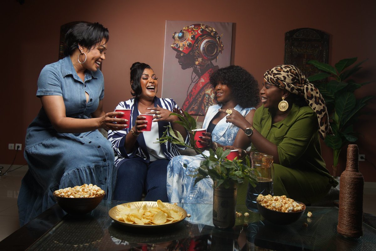 maroditv's tweet image. Les "awos de merde"... 😂😂

Laquelle des 4 est ta préférée ? Alice, Keysha, Zahra ou Kiné Mbaye ?

#maroditv #marodi #production #keyandza