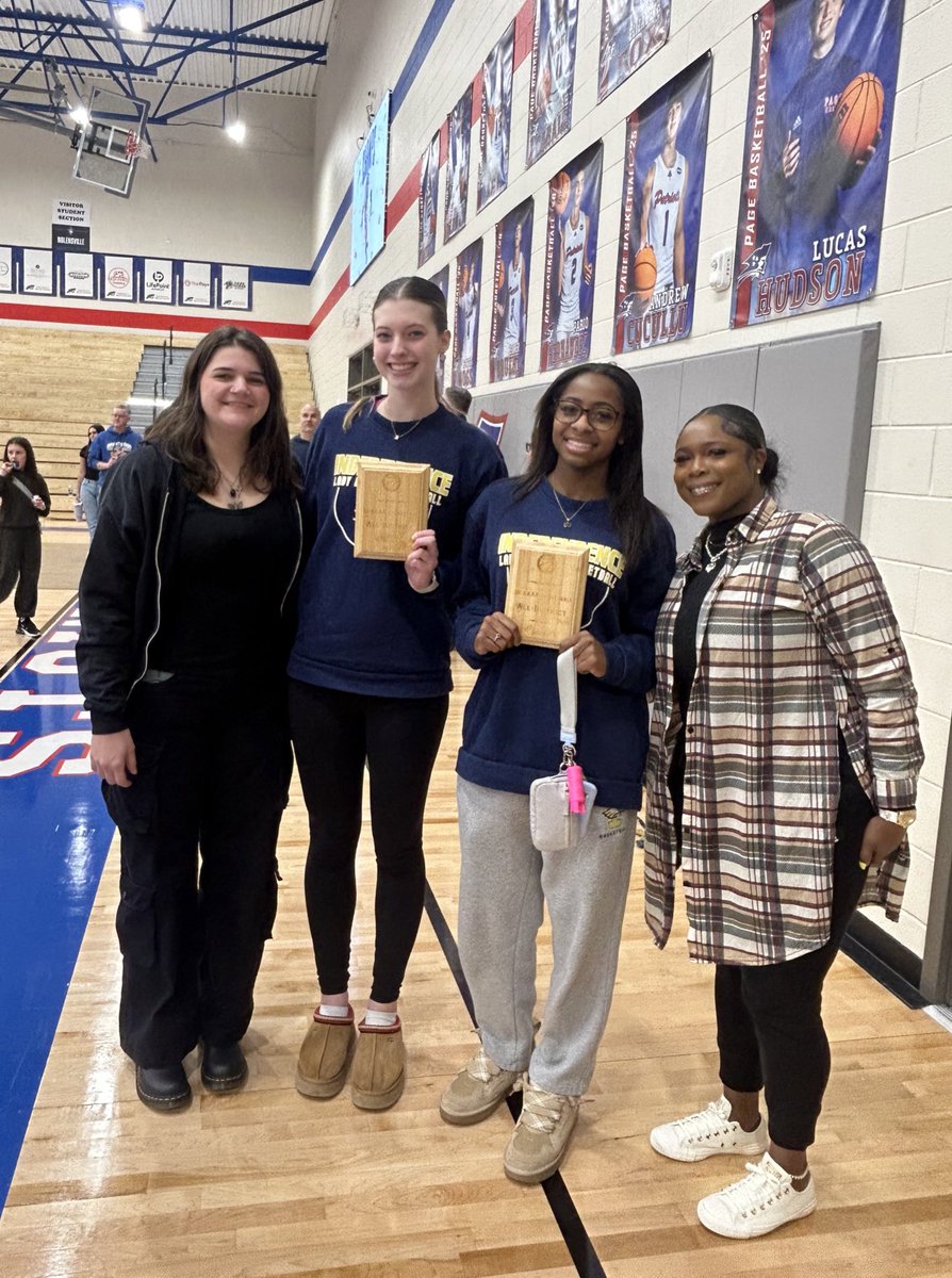 Congrats to <a href="/rileyEbrooks/">Riley Brooks</a> for making All District 2nd team and <a href="/aaliyahnicolef/">Aaliyah Fleming</a> for making All District 1st team!