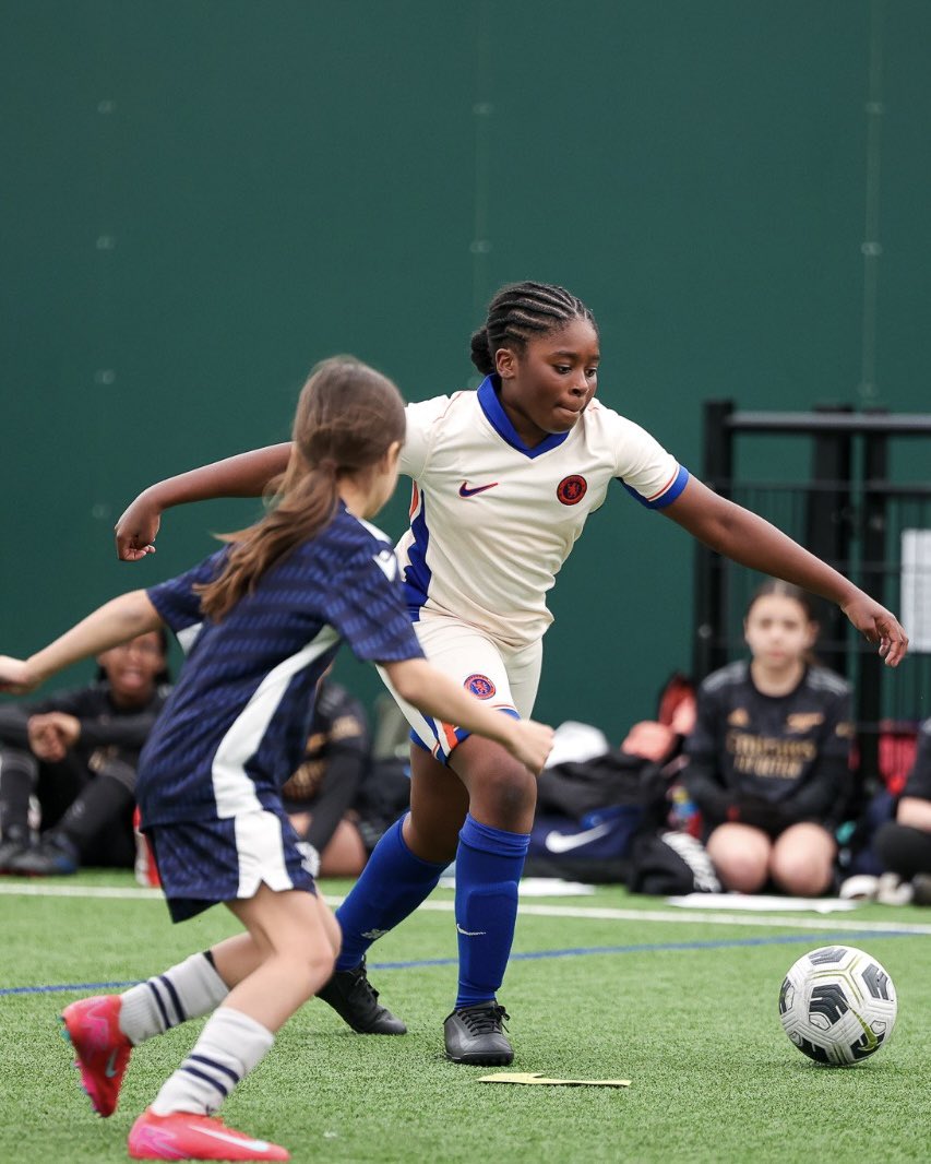 Girls from <a href="/GoldfinchPrmry/">Goldfinch Primary</a> represented Chelsea Foundation at the #PLPrimaryStars National Girls Tournament Regional Qualifier hosted by <a href="/FulhamFCFound/">Fulham FC Foundation</a>. 👏💙

#PLMoreThanAGame