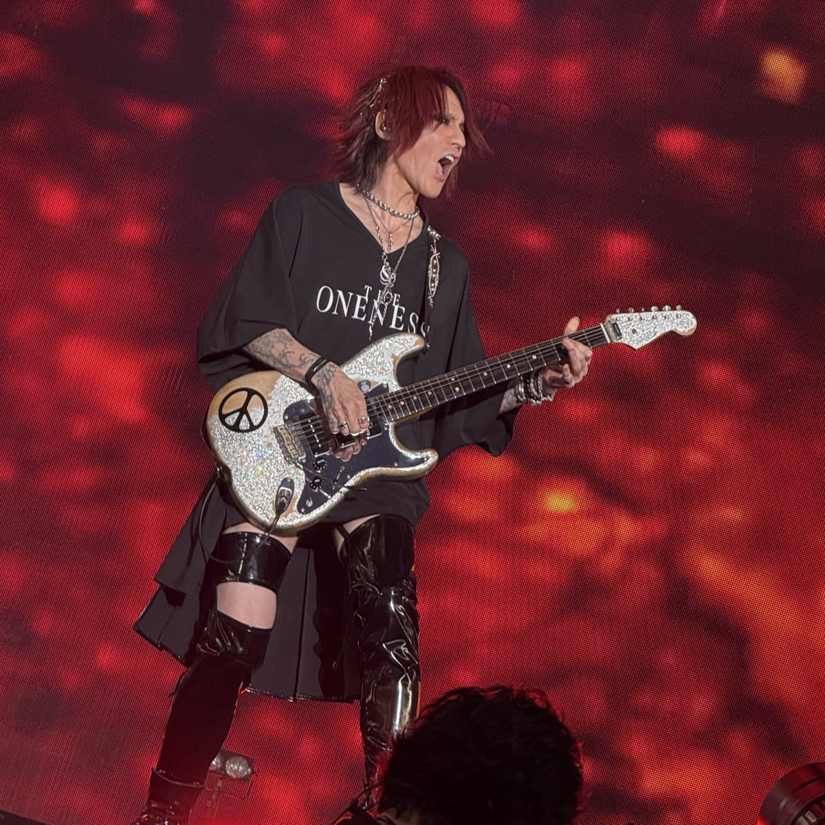tak_ike's tweet photo. SUGIZOさんは赤が映える（個人的主観）
20250223東京ドーム
#SUGIZO
#LUNAPIC
#ERATOERA 
#LUNATICTOKYO 
#LUNASEA https://t.co/EePxGSG4ZP